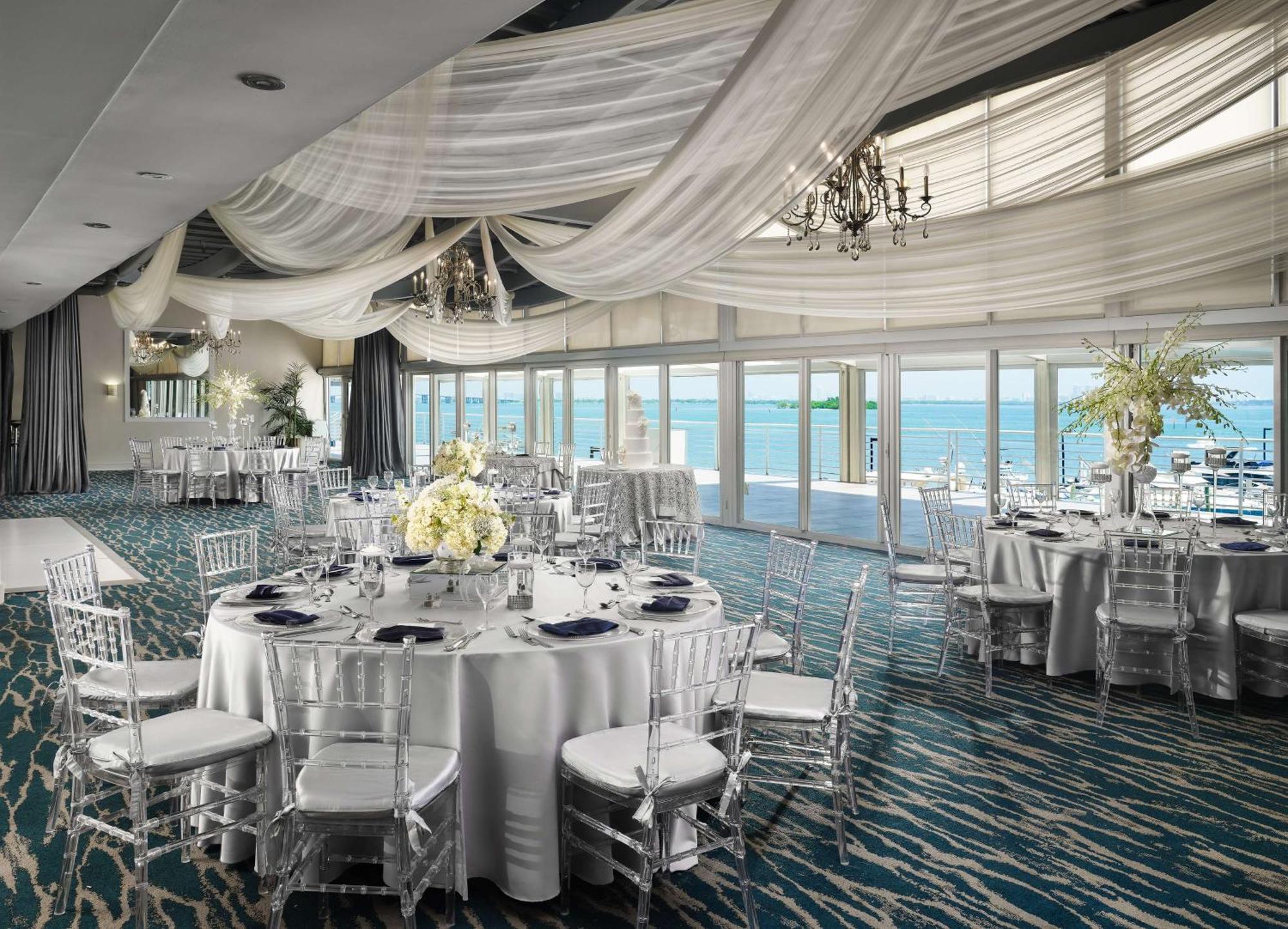 Doubletree By Hilton Grand Hotel Biscayne Bay Miami Exteriér fotografie