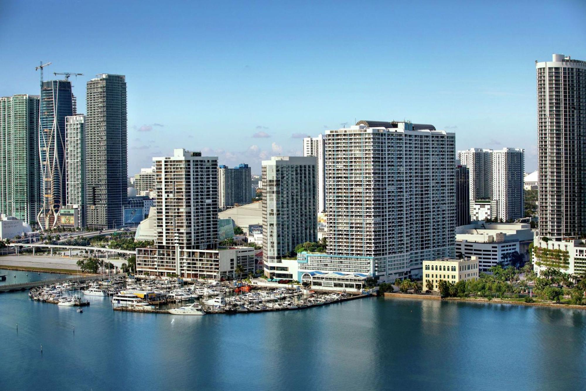 Doubletree By Hilton Grand Hotel Biscayne Bay Miami Exteriér fotografie